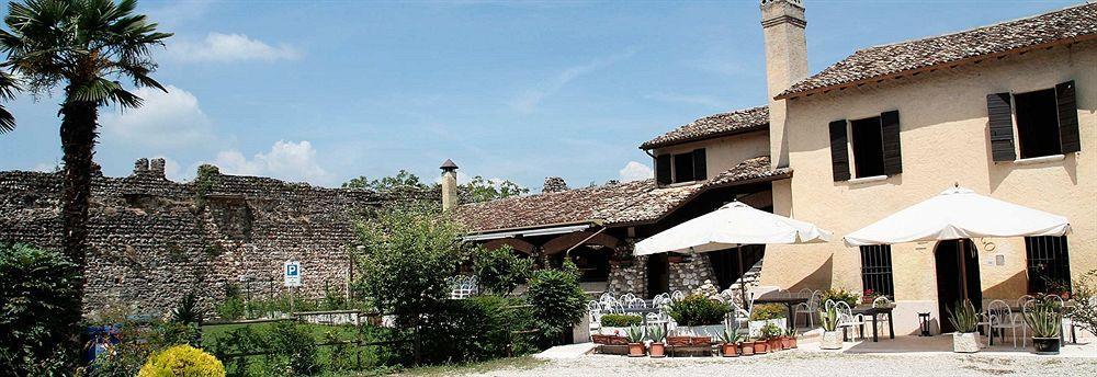 Antico Borgo Bed and Breakfast Castellaro  Exteriör bild