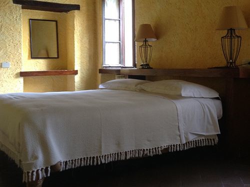 Antico Borgo Bed and Breakfast Castellaro  Exteriör bild